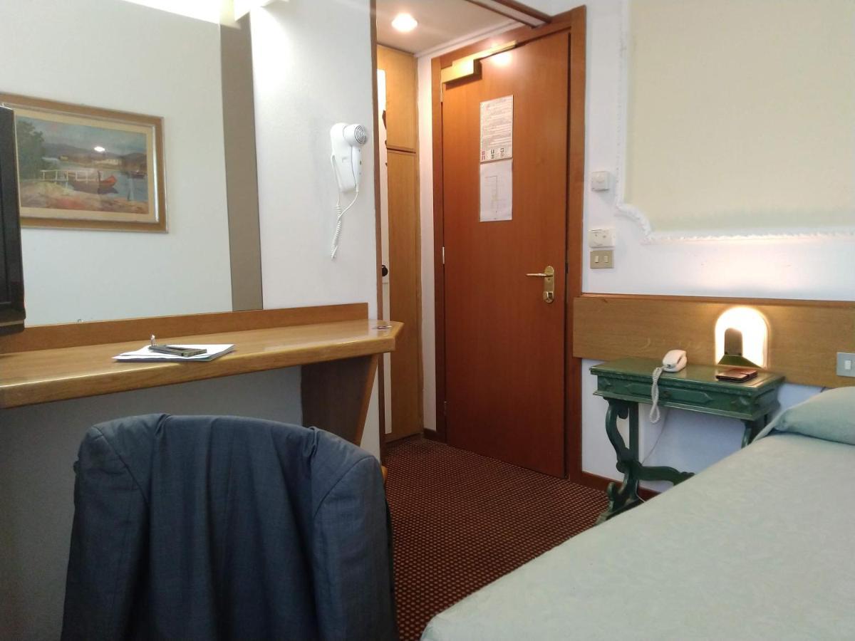 Hotel Delta Florence Calenzano Esterno foto