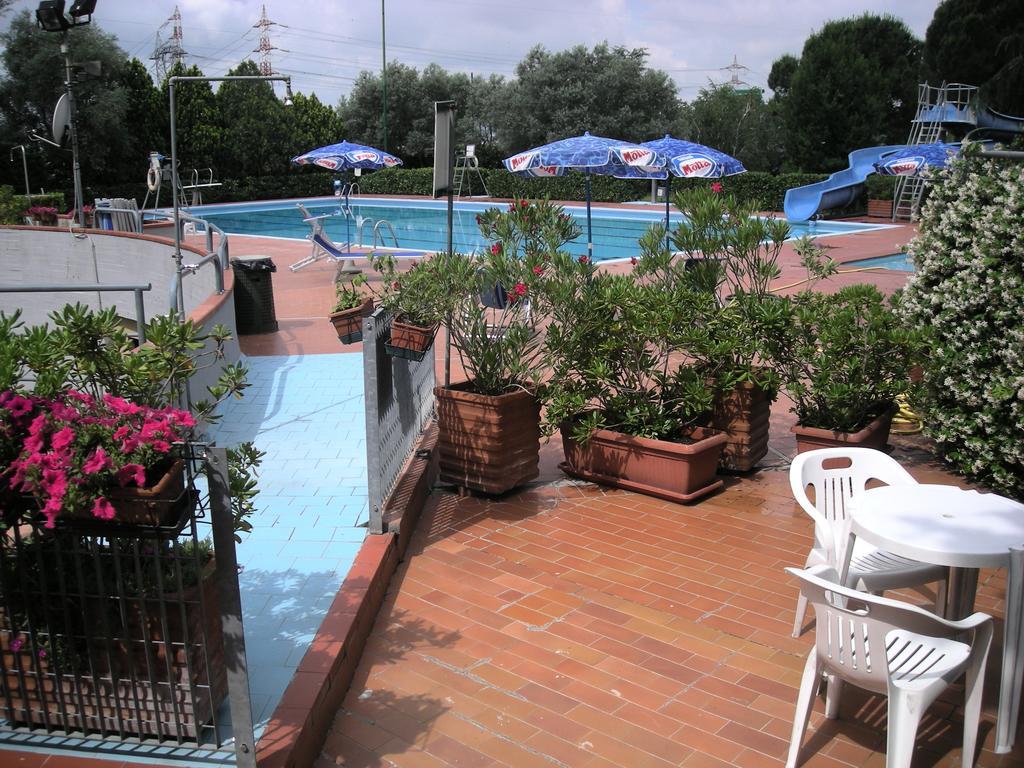 Hotel Delta Florence Calenzano Esterno foto