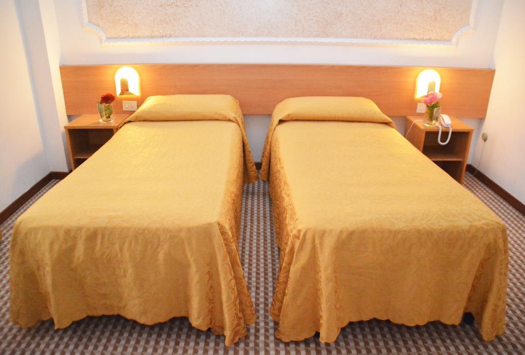 Hotel Delta Florence Calenzano Camera foto