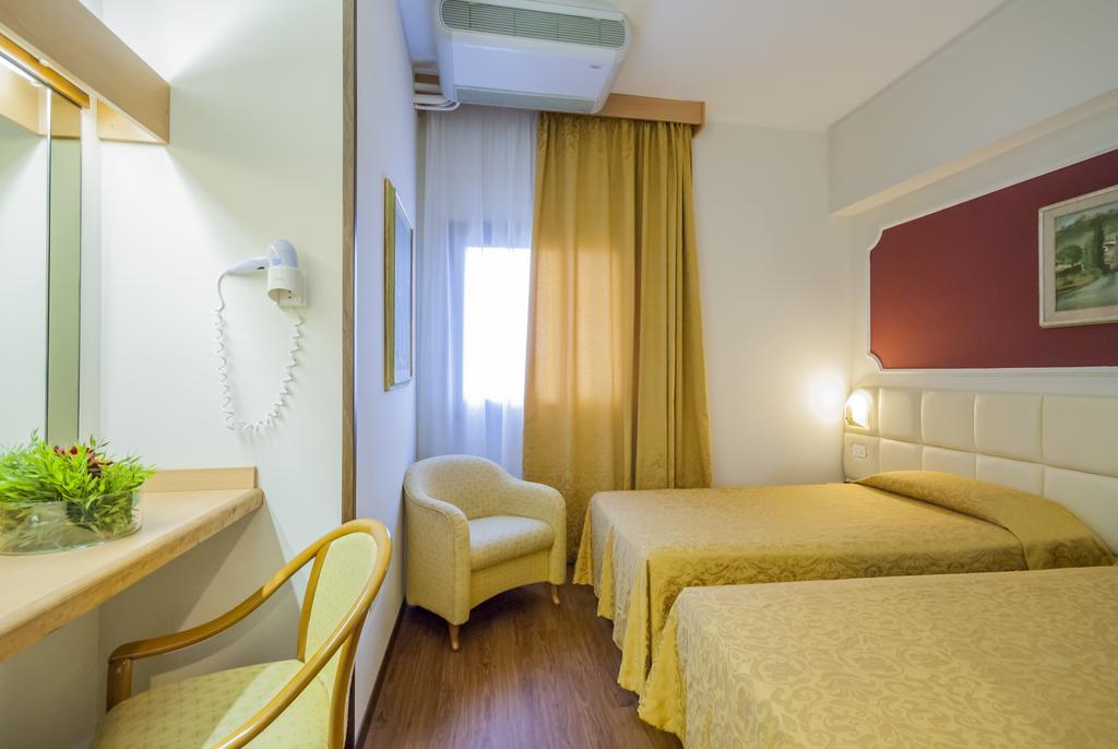 Hotel Delta Florence Calenzano Esterno foto